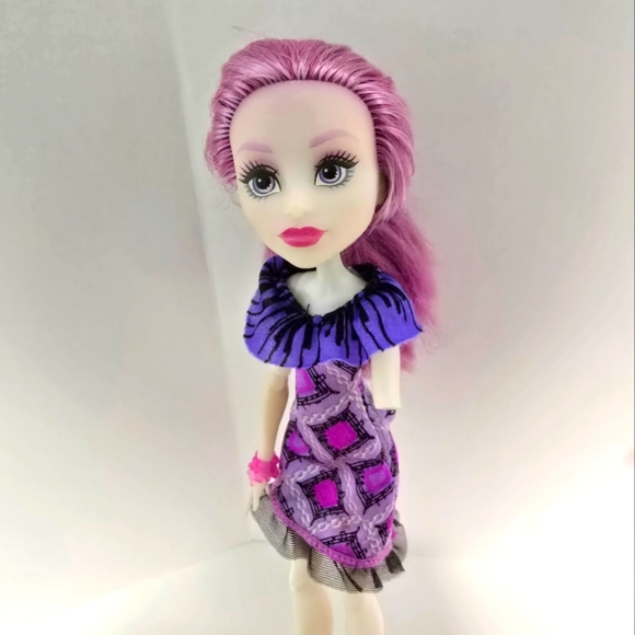 Monster High DPL86 2015 First Day of School Ari Huntington Doll & Accessories - Picture 5 of 9
